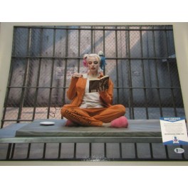 Margot Robbie Suicide Squad Harley Quinn  Hand Signed 16" x 20" Colour Photo2 + Beckett