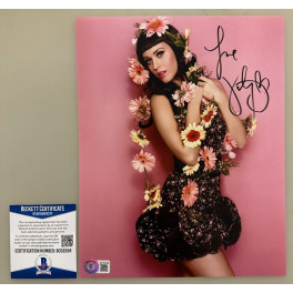 Katy Perry Hand Signed 8"x10" Photo + BECKETT COA Katy Perry Hand Signed 8"x10" Photo + BECKETT COA