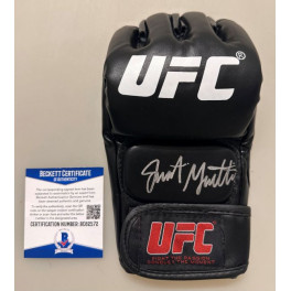 Justin Gaethje  The Highlight Hand Signed UFC 4oz  Glove + Beckett COA