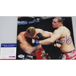 CAIN VELASQUEZ Hand Signed 8'x10' Photo 2 + PSA DNA COA S38957