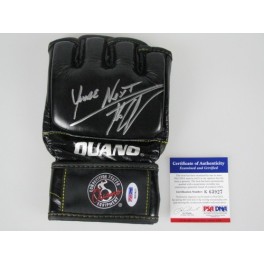 TITO ORTIZ 'Huntington Beach Bad Boy' Hand Signed UFC Glove + PSA DNA COA K63927 TITO ORTIZ 'Huntington Beach Bad Boy' Hand Signed UFC Glove + PSA DNA COA K63927